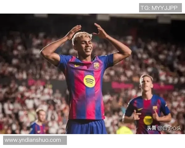 脆弱之星：足球场上一推就倒的球员们